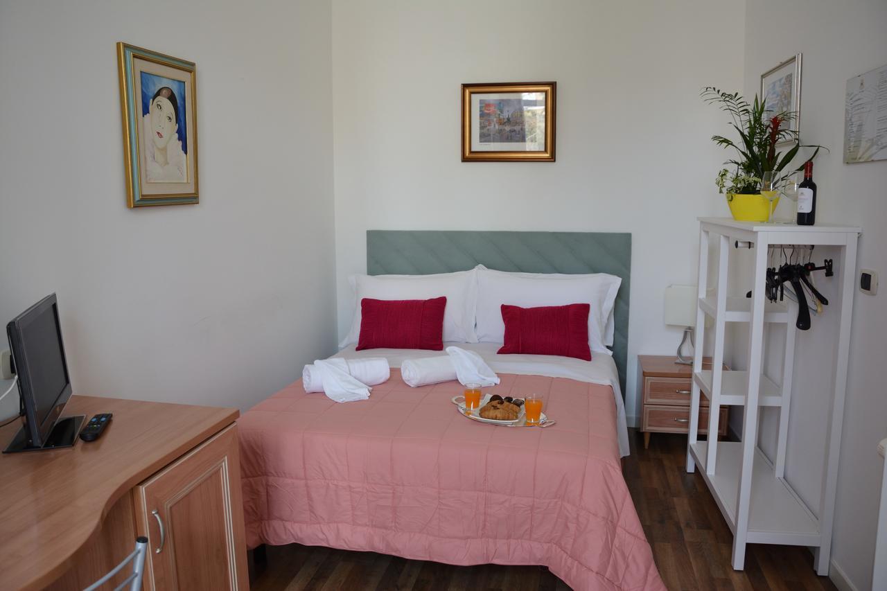 Le Stanze Del Console Bed & Breakfast Gravina in Puglia Exterior photo